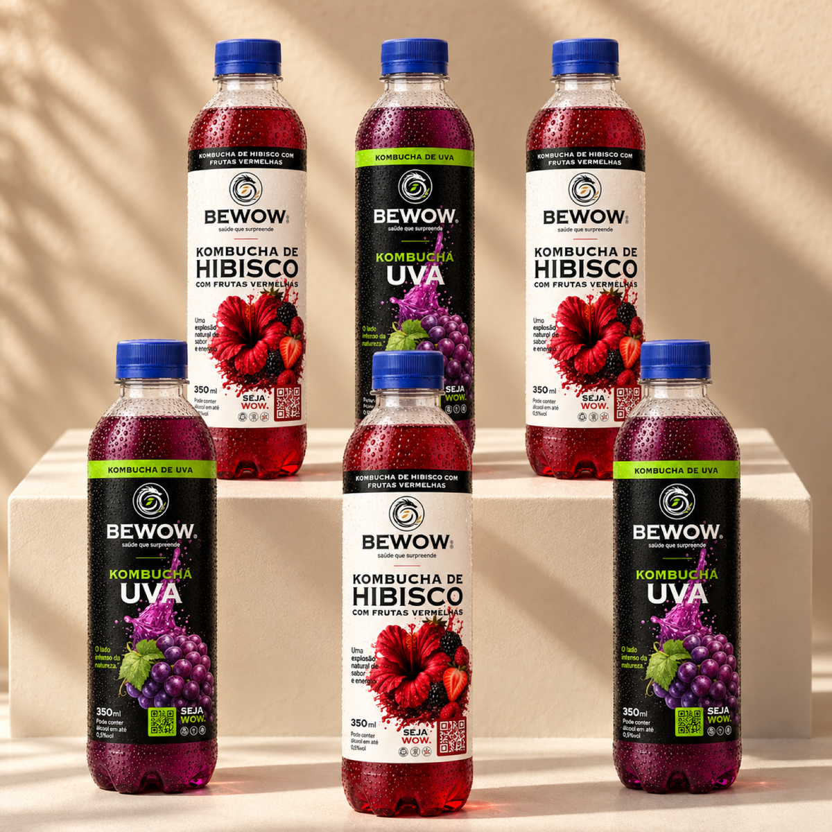 Combo Frutas Vermelhas e Uva da Bewow sobre pedestais de estúdio