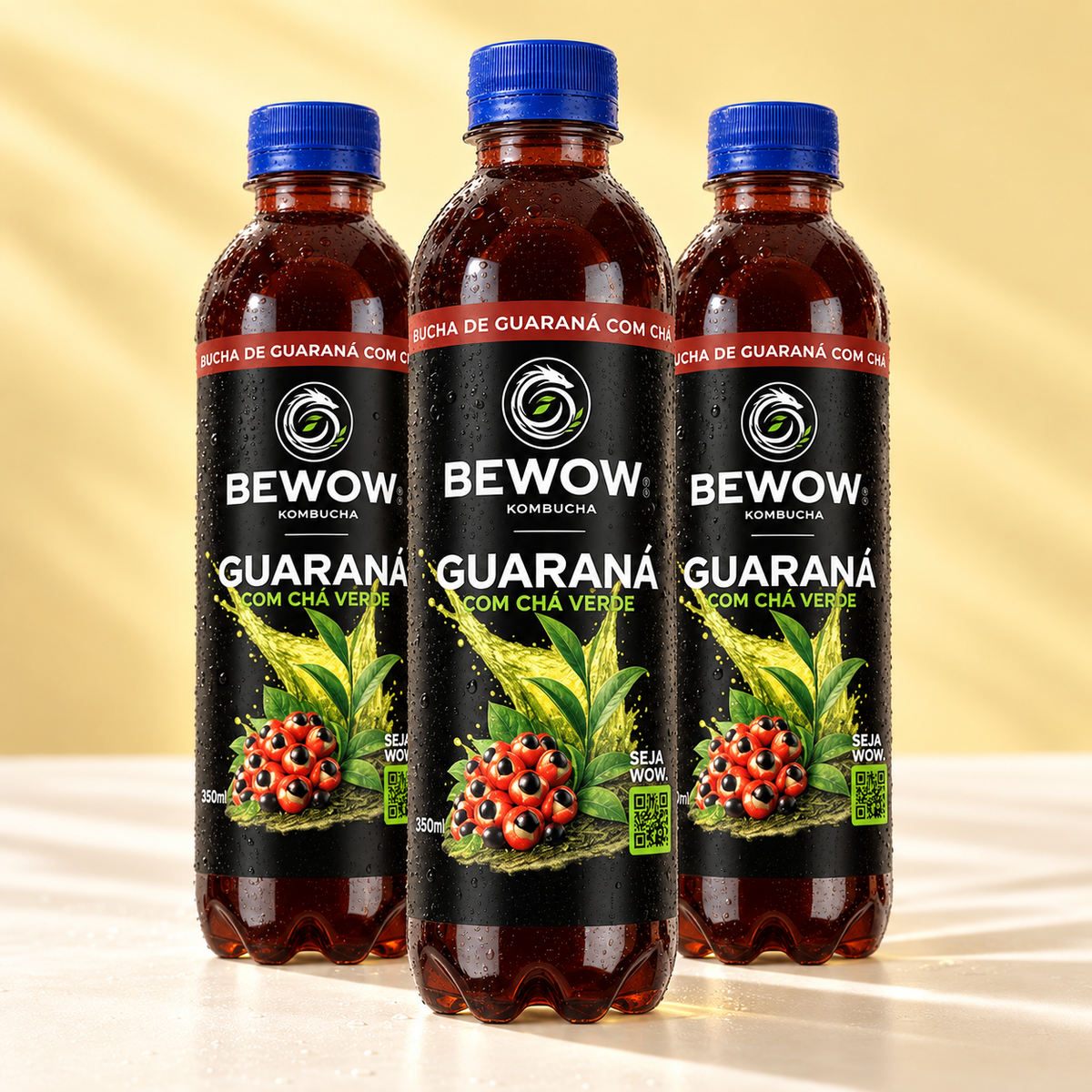 Três garrafas de kombucha Bewow Guaraná de 350 ml